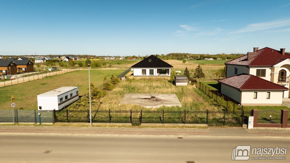 Ustronie Morskie-ogrodzona działka  budowlana 900  (3)