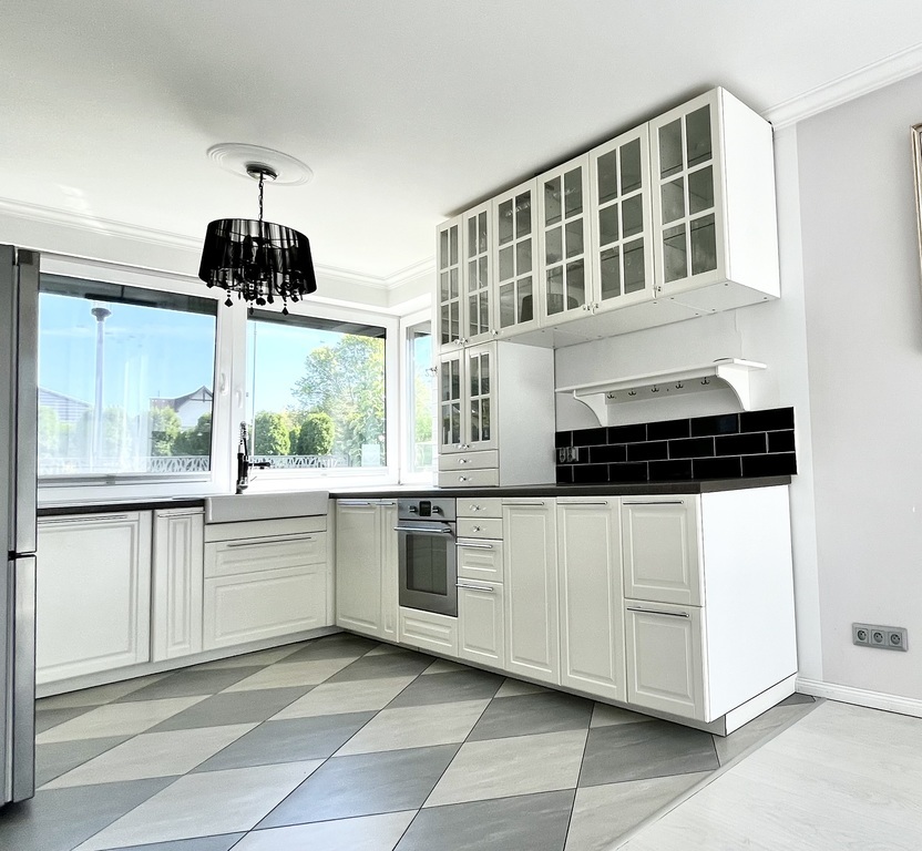 Bliźniak z dala od zgiełku miasta (5)