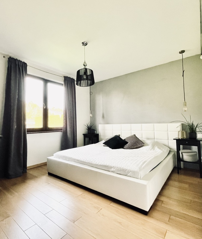 Nowoczesny dom z dala od zgiełku miasta - Załom (5)