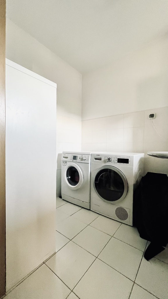 Nowoczesny dom z dala od zgiełku miasta - Załom (15)