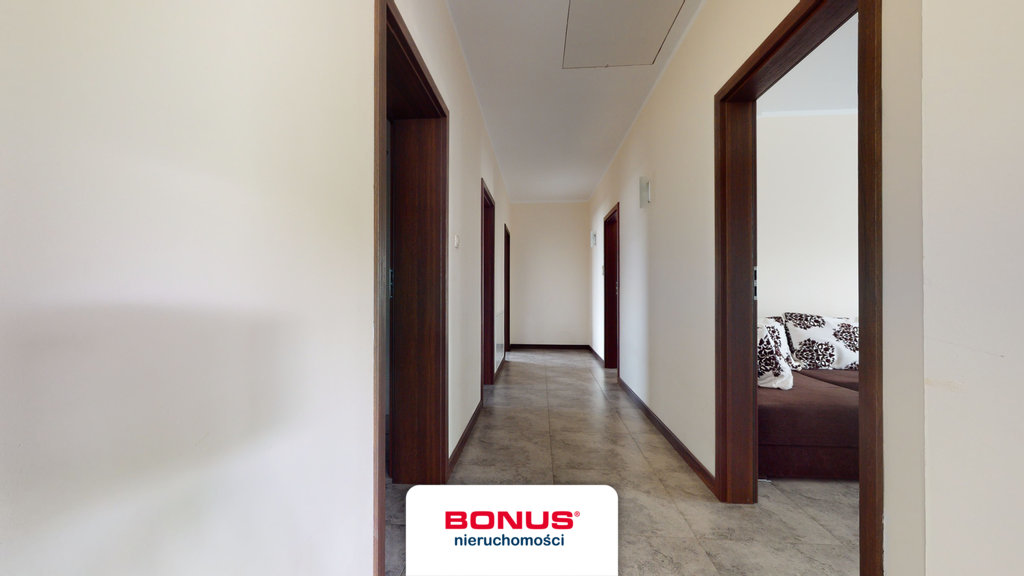 Dom parterowy; dwupokoleniowy i pod działalność. (10)