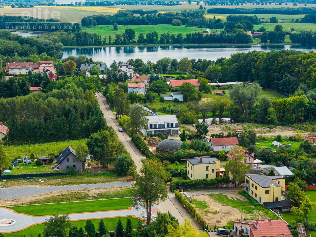 Drawsko Pomorskie, bliźniak przy jeziorze (1)