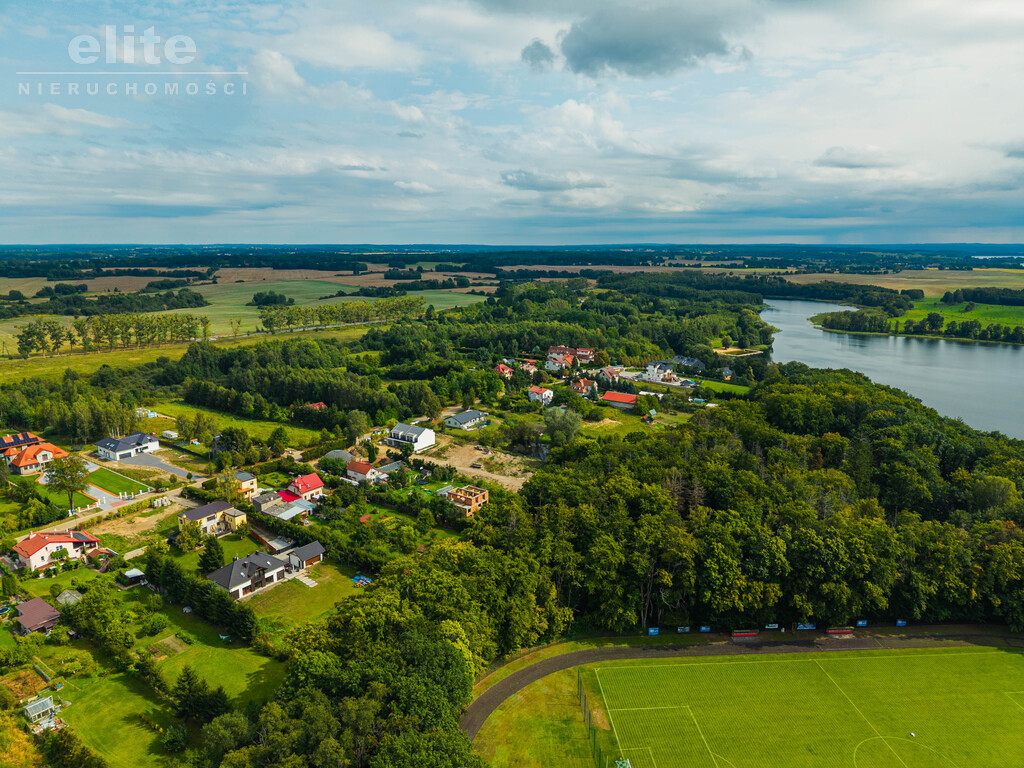Drawsko Pomorskie, bliźniak przy jeziorze (9)