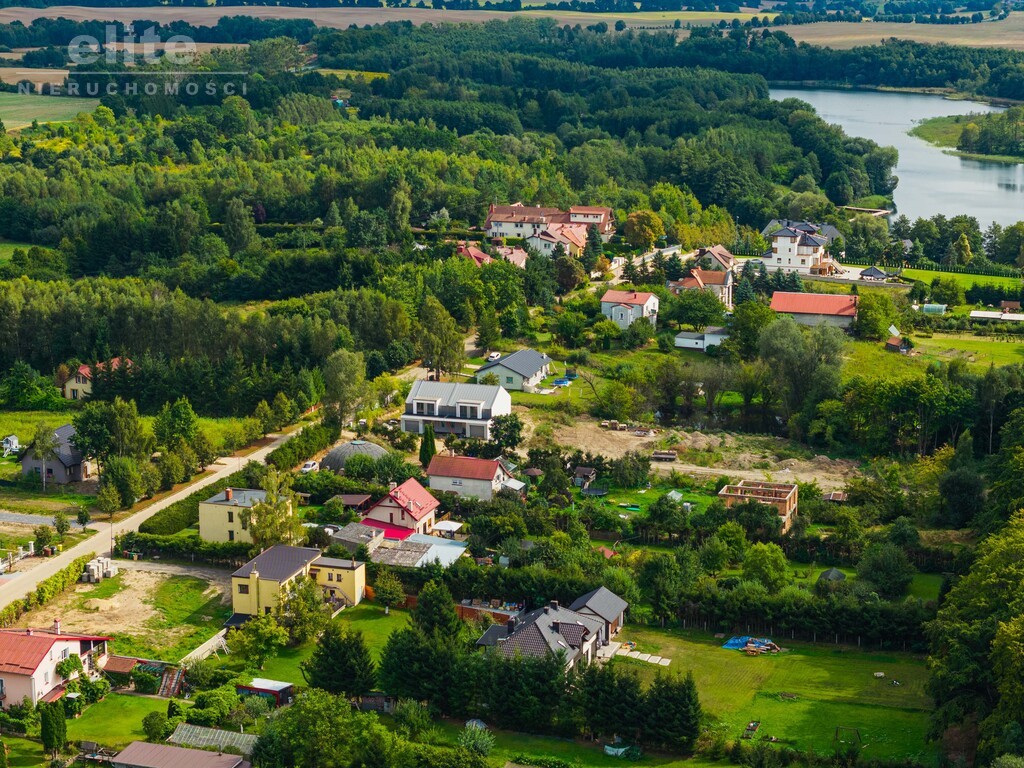 Drawsko Pomorskie, bliźniak przy jeziorze (10)