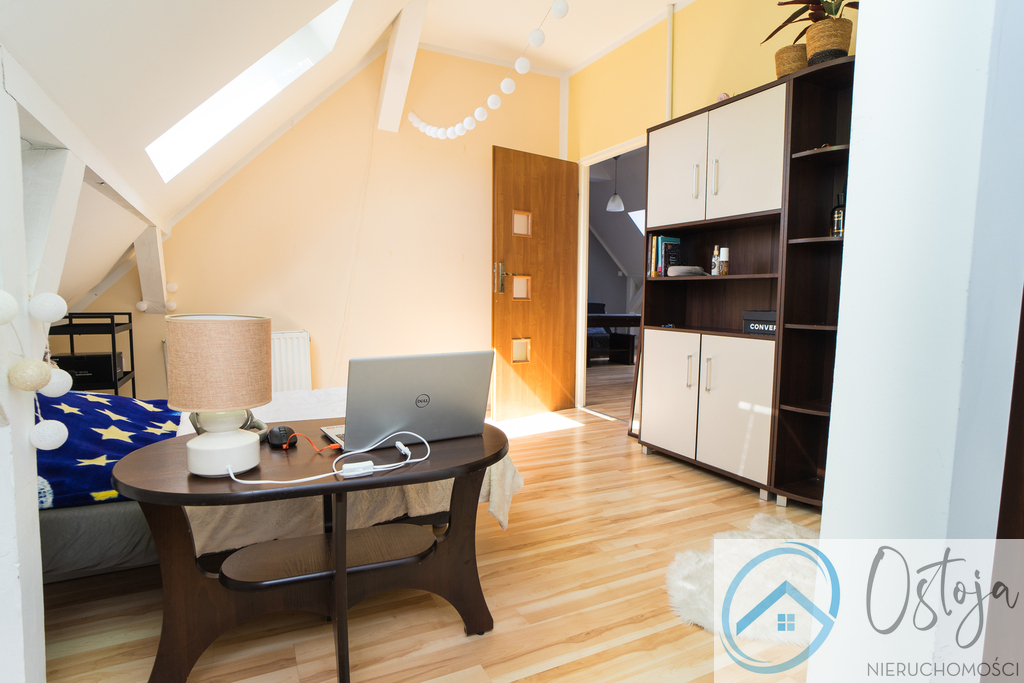 4 pokojowe na poddaszu blisko centrum (6)