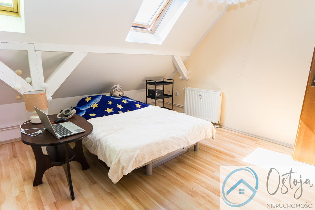 4 pokojowe na poddaszu blisko centrum (7)