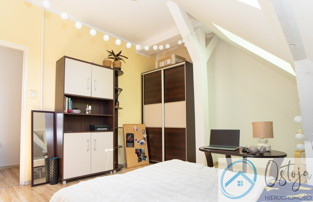 4 pokojowe na poddaszu blisko centrum (8)