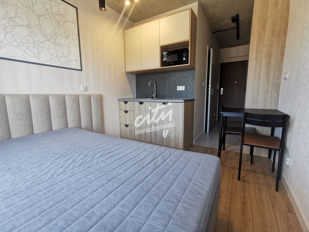 Nowa kawalerka! Super lokalizacja! (1)