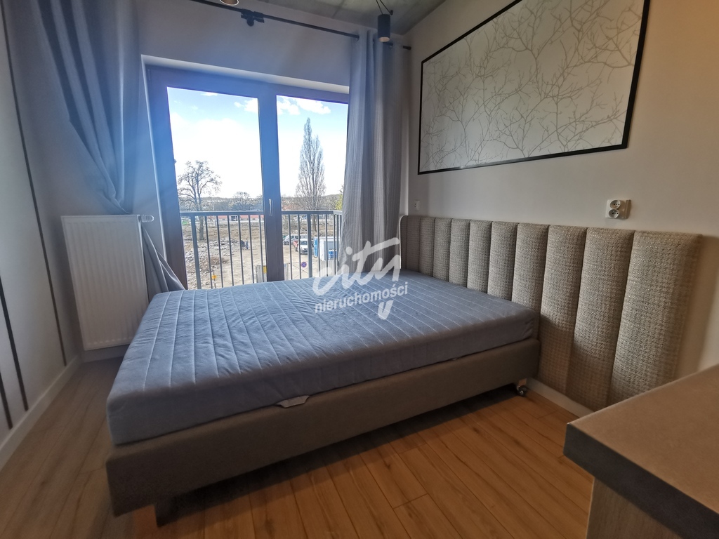 Nowa kawalerka! Super lokalizacja! (2)