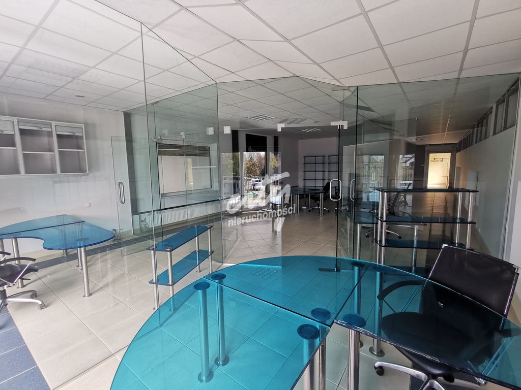 Powierzchnia biurowa, 150 m2. Parking. (1)