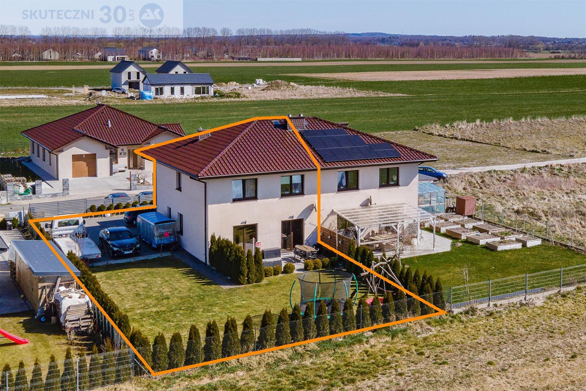 Dom bliźniak - Strzeżenice  (1)