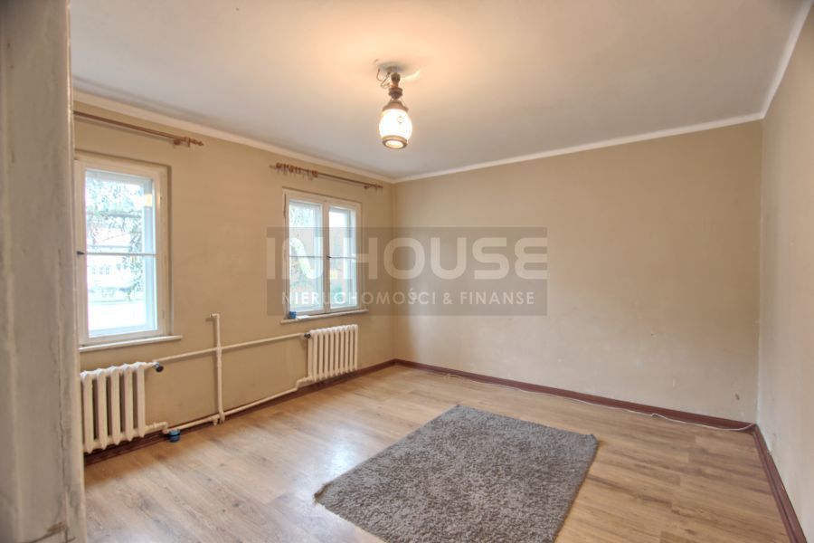 Duże 2 - pokoje w niskim budynku na Pogodnie (1)