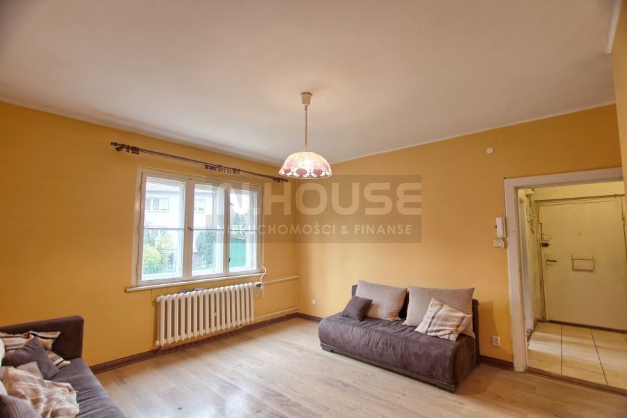 Duże 2 - pokoje w niskim budynku na Pogodnie (7)