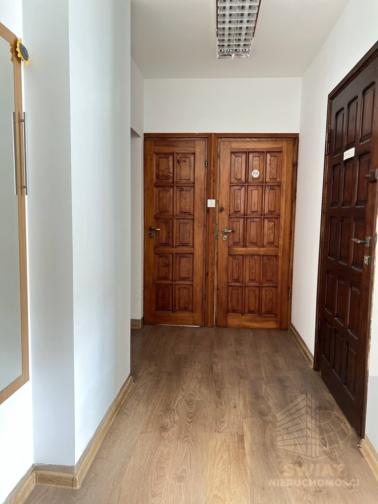 BUDYNEK HANDLOWO-USŁUGOWY (14)