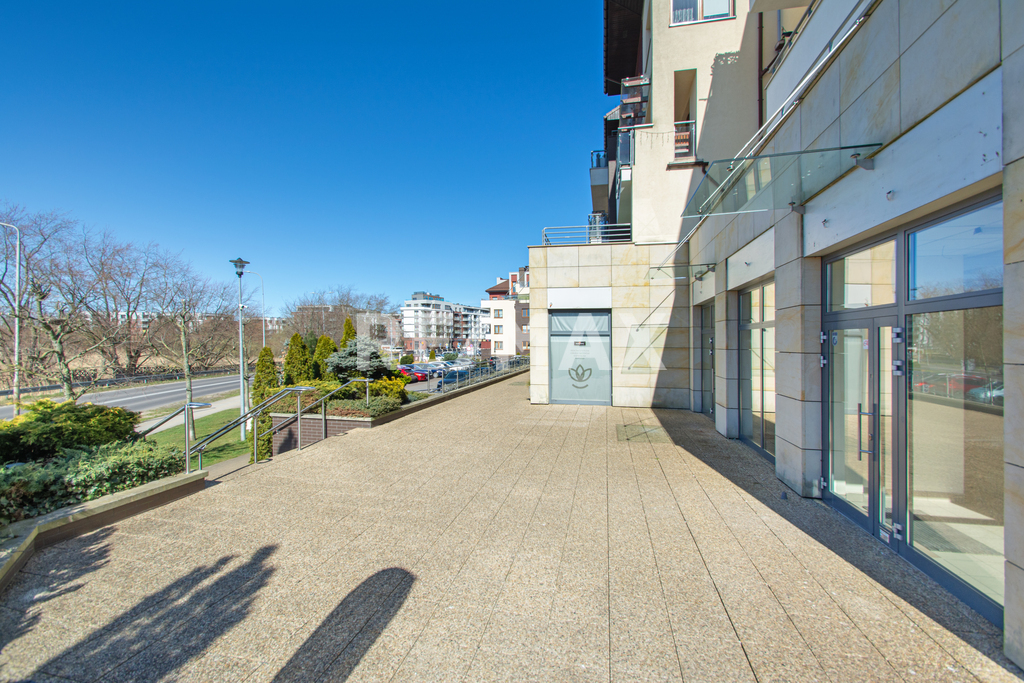Lokal Handlowo-Usługowy w Centrum Kołobrzegu (1)
