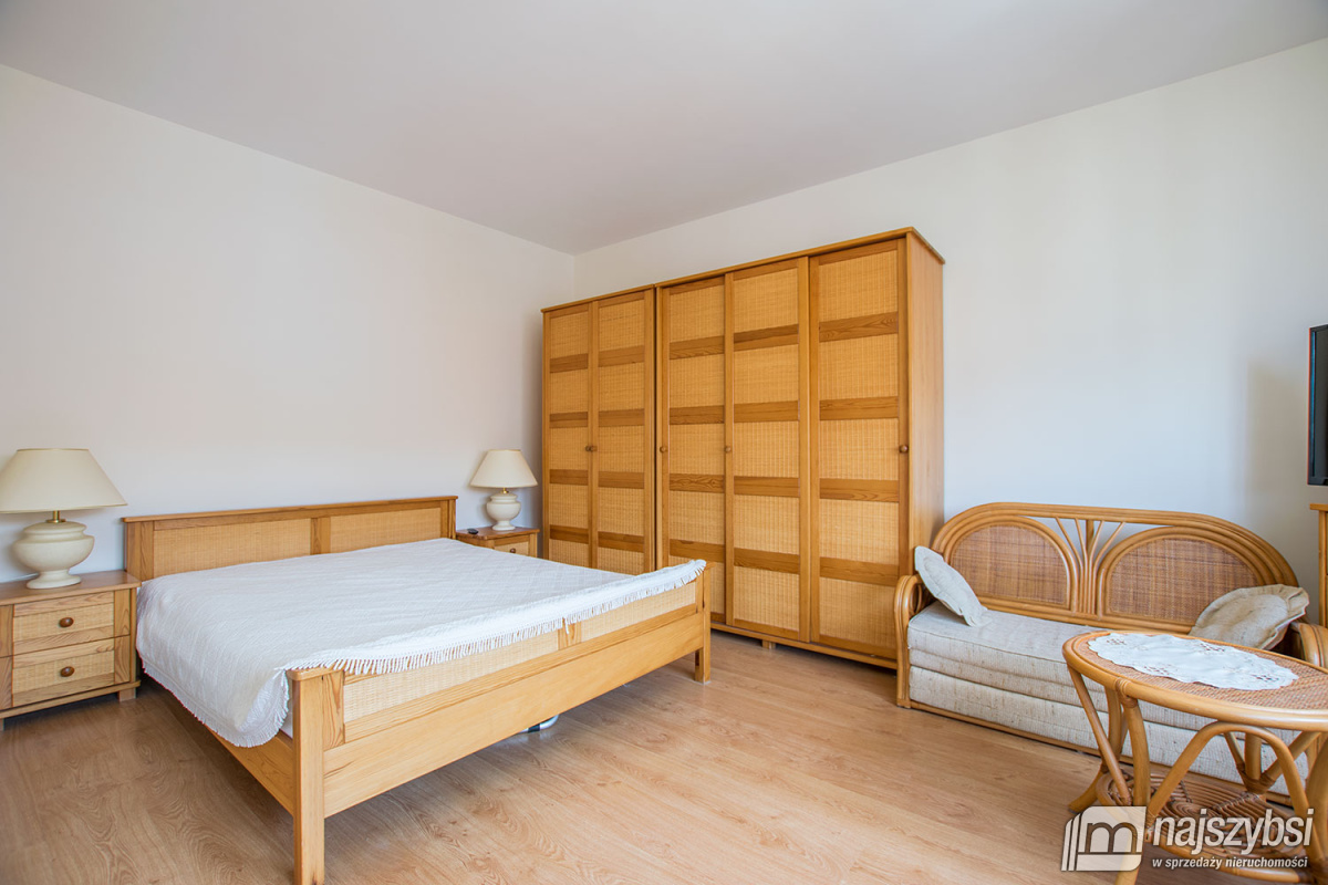 KOŁOBRZEG - APARTAMENT - WIDOK NA MORZE I LATARNIĘ (11)