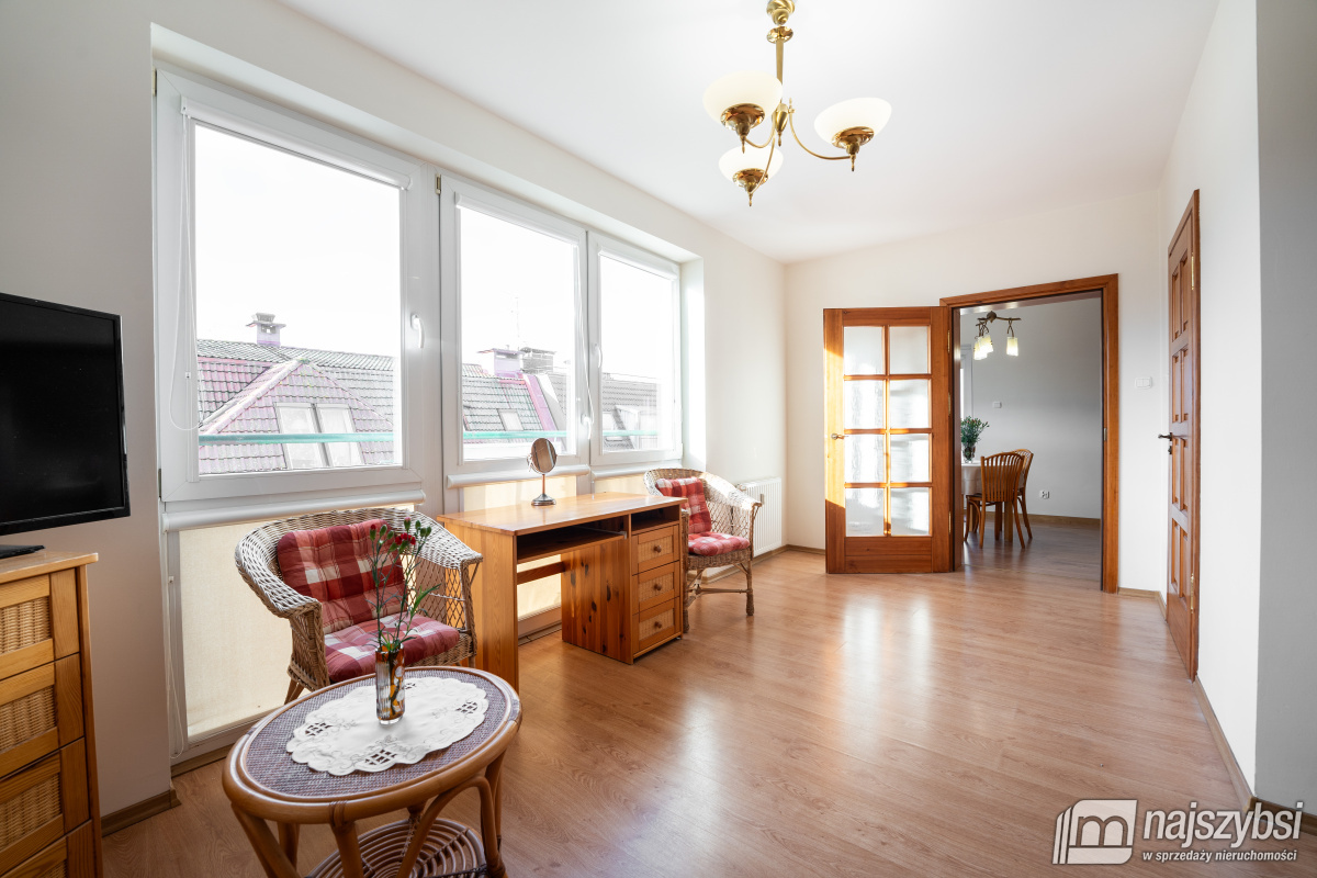 KOŁOBRZEG - APARTAMENT - WIDOK NA MORZE I LATARNIĘ (14)