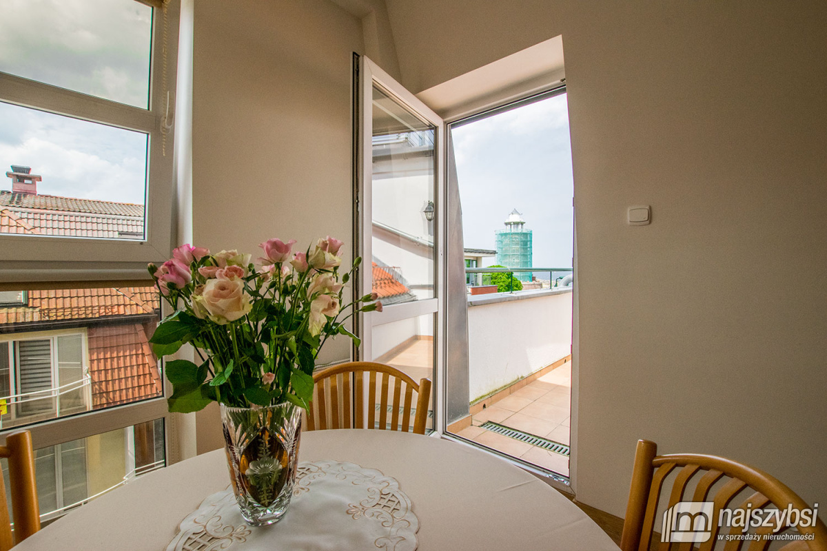 KOŁOBRZEG - APARTAMENT - WIDOK NA MORZE I LATARNIĘ (19)