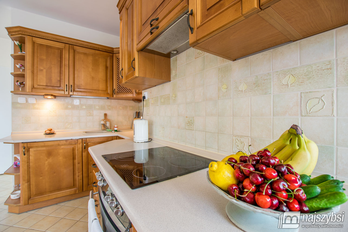 KOŁOBRZEG - APARTAMENT - WIDOK NA MORZE I LATARNIĘ (2)