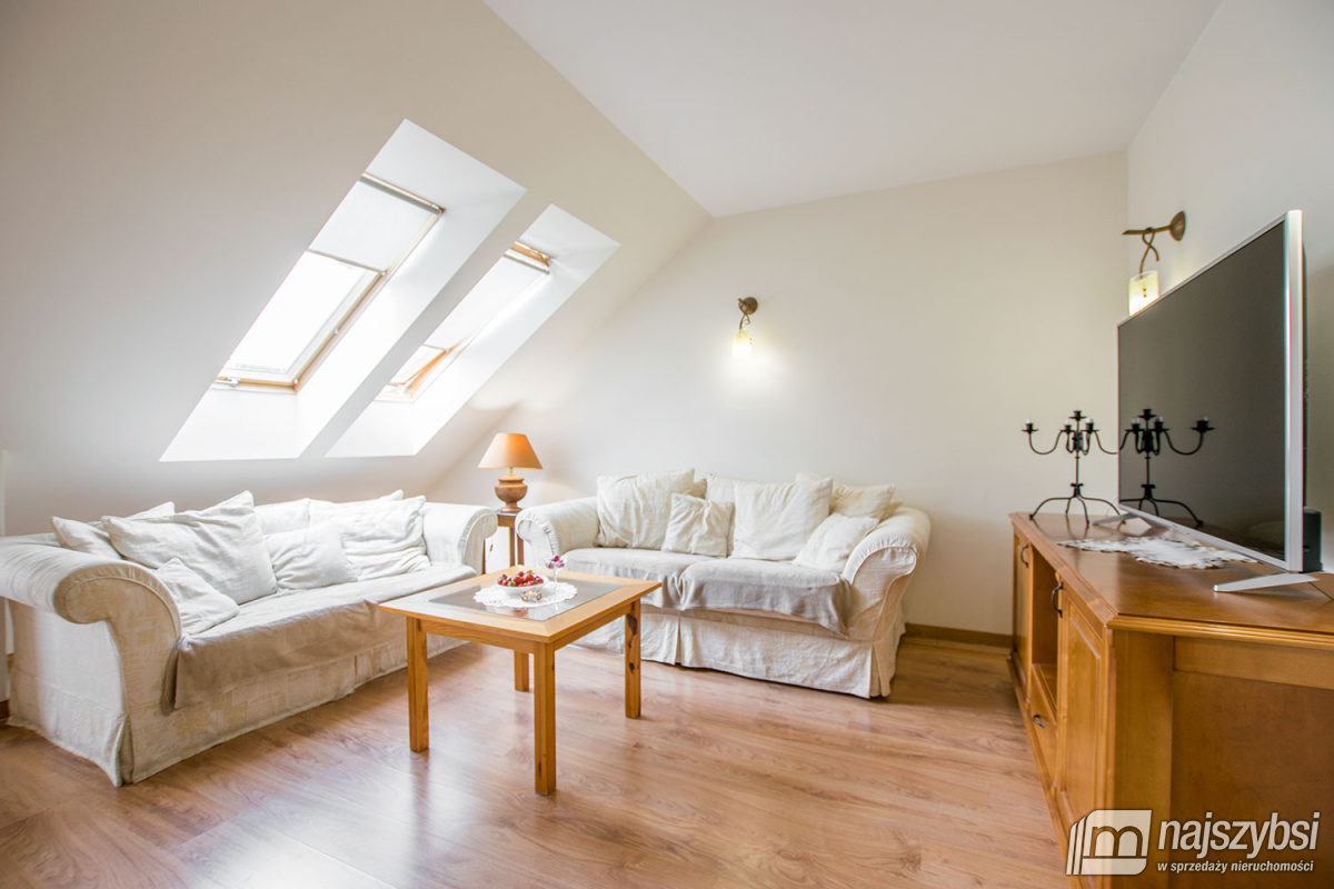 KOŁOBRZEG - APARTAMENT - WIDOK NA MORZE I LATARNIĘ (6)