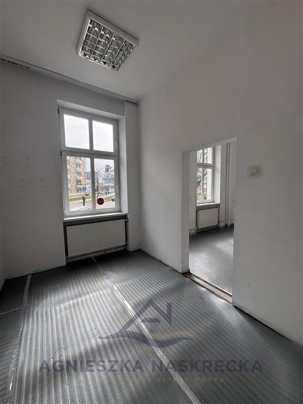 Lokale biurowe w Centrum Kołobrzegu do wynajęcia. (4)