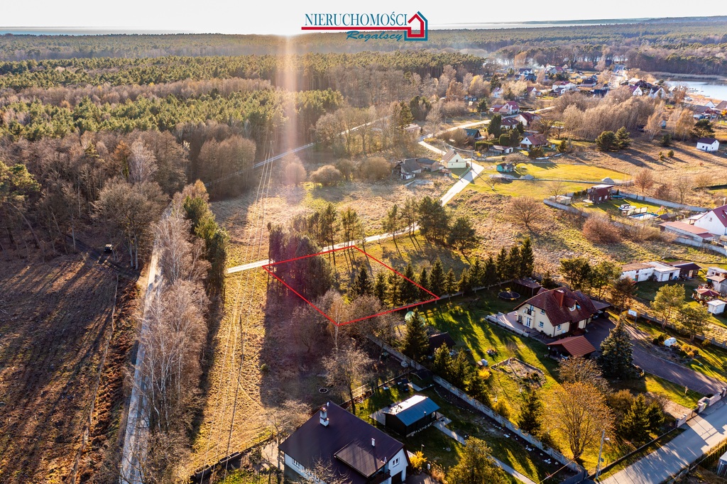 Działka pod lasem na Wyspie Karsibór (4)