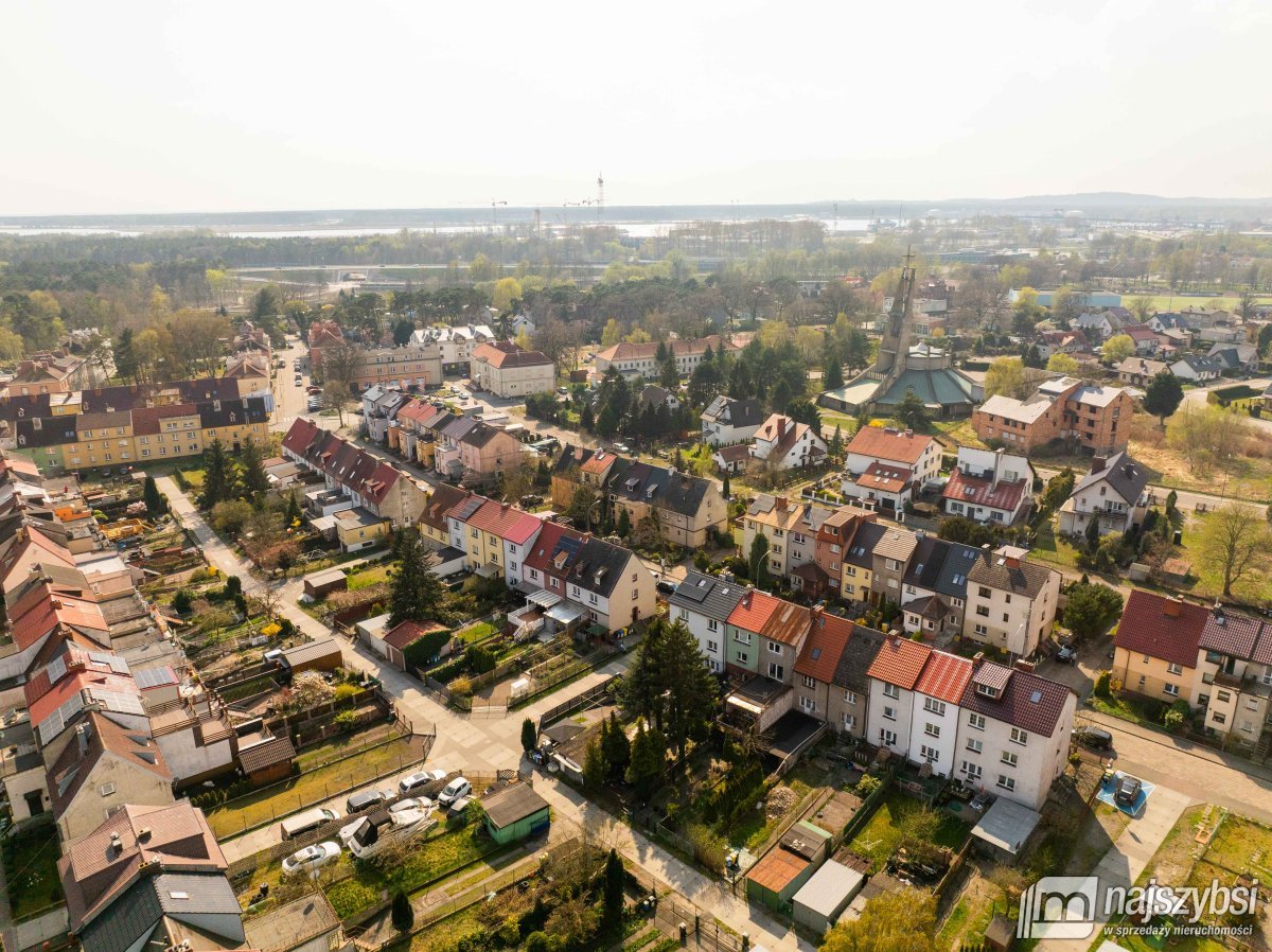 Świnoujście Warszów - świetny szereg z garażem (37)