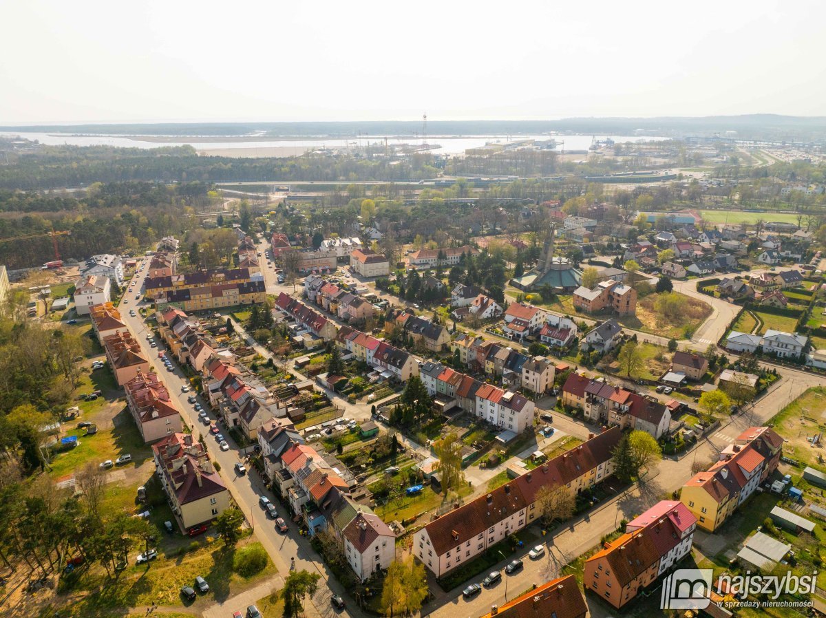 Świnoujście Warszów - świetny szereg z garażem (38)