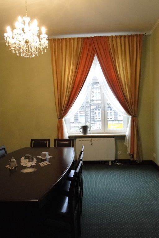 Lokal biurowy o powierzchni 120 mkw do wynajęcia. (2)