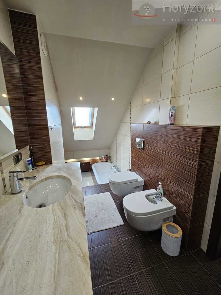 Bliźniak 5pok. 150m2, 2010r., garaż - os.Bukowo (19)