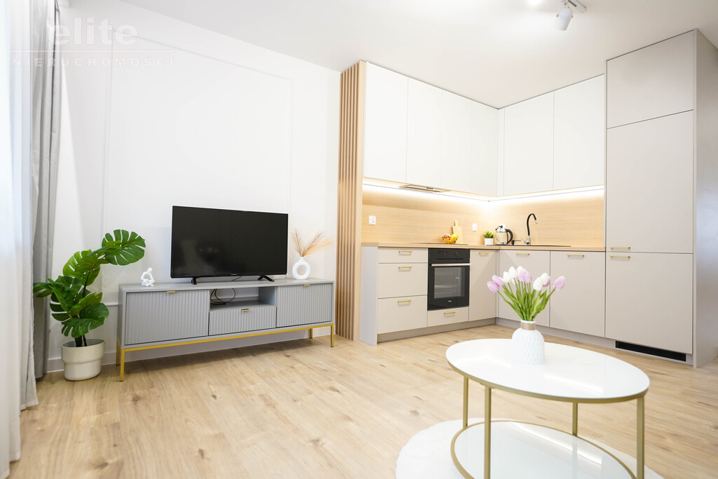 3 POKOJE W CENTRUM PO REMONCIE BALKON (1)