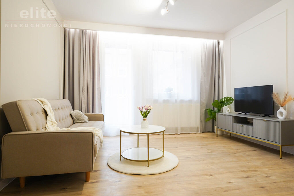 3 POKOJE W CENTRUM PO REMONCIE BALKON (8)