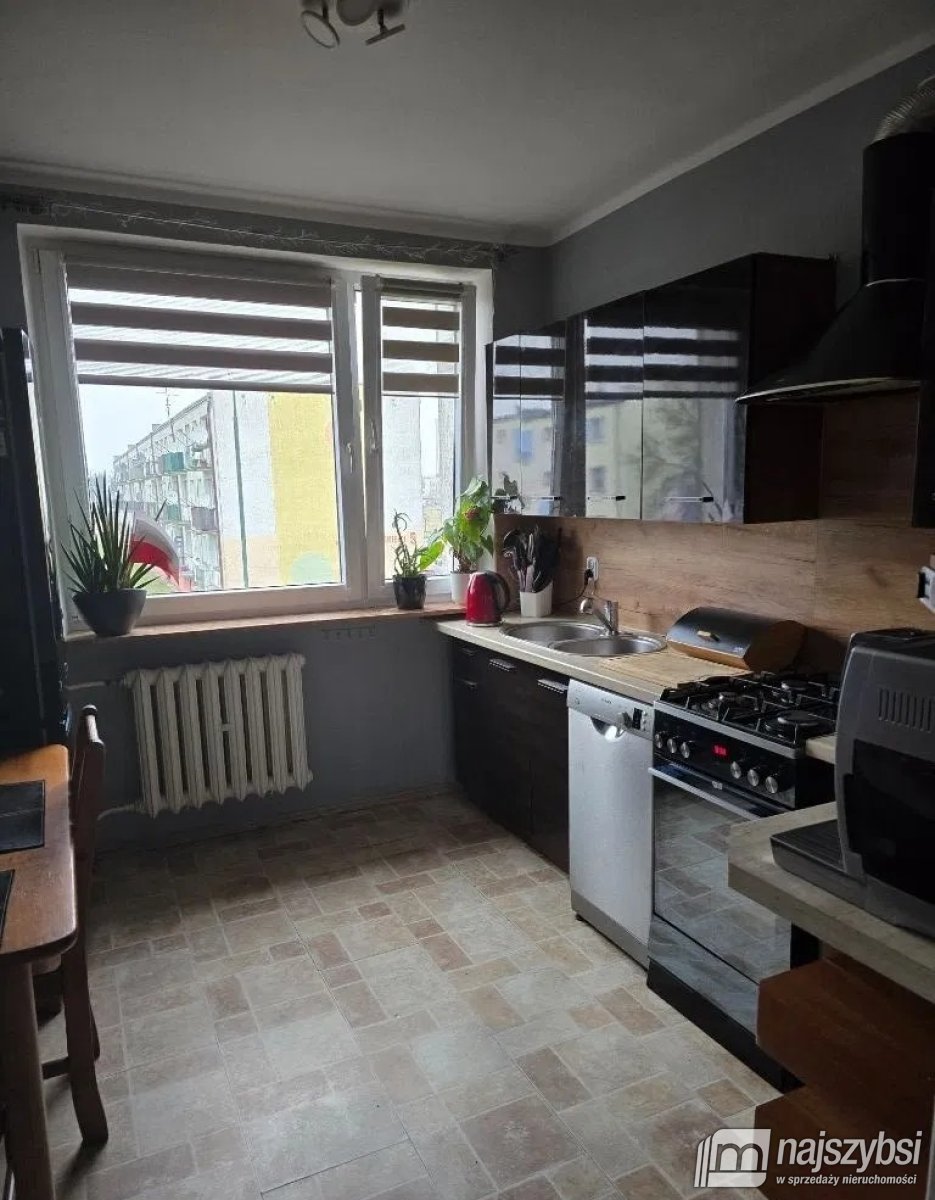 Tychowo - 4 pokojowe mieszkanie w cichej okolicy (9)