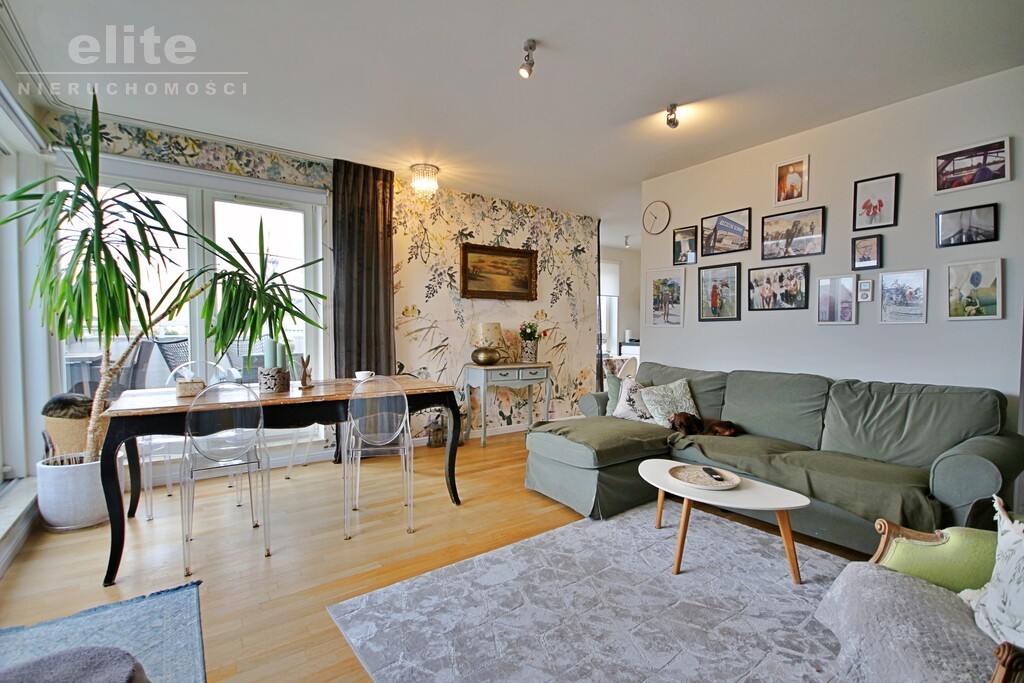 Mieszkanie z dużym tarasem (1)