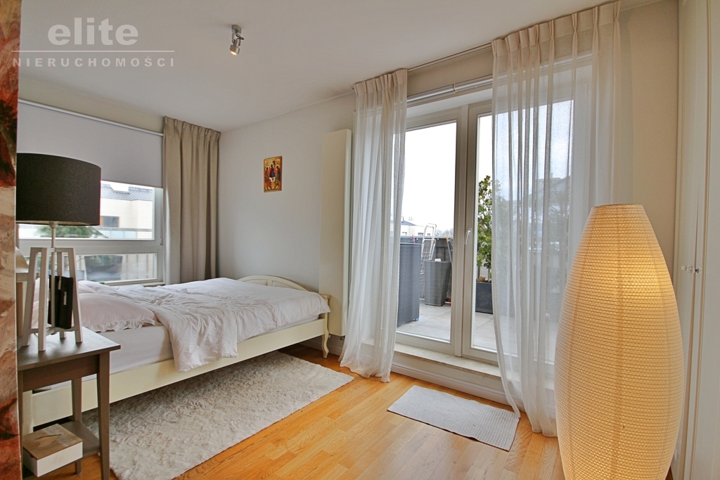 Mieszkanie z dużym tarasem (11)