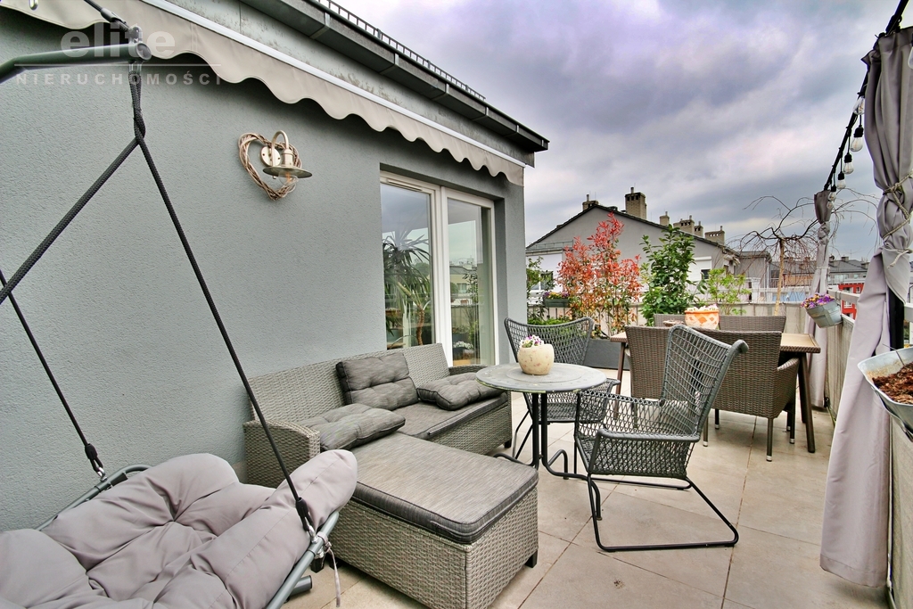 Mieszkanie z dużym tarasem (19)