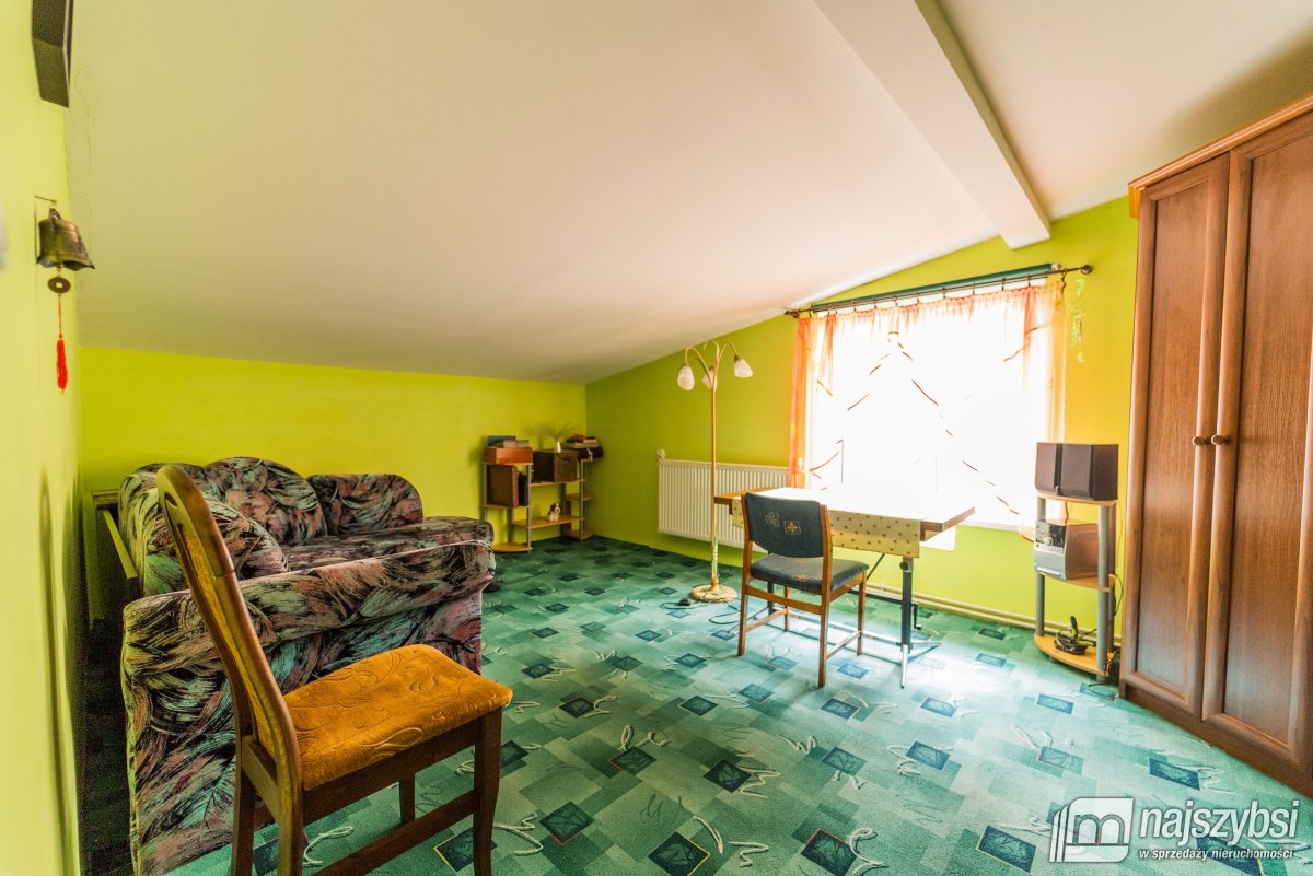 Sława- gospodarstwo z 2 domami na dużej działce. (11)