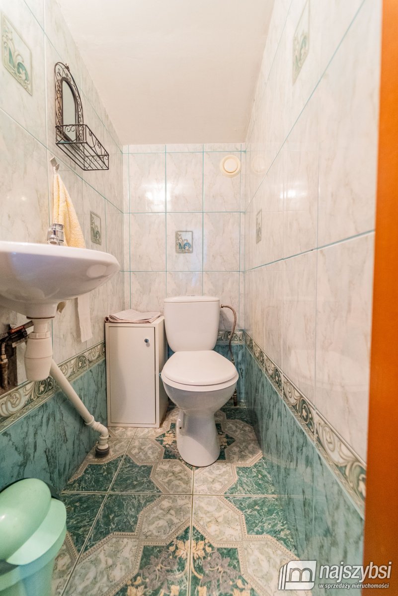 Sława- gospodarstwo z 2 domami na dużej działce. (14)