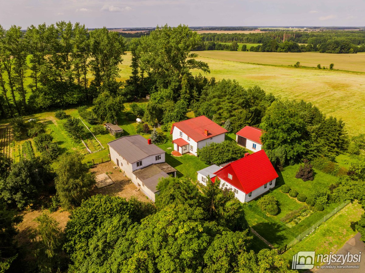 Sława- gospodarstwo z 2 domami na dużej działce. (2)