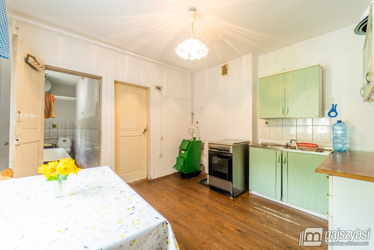 Sława- gospodarstwo z 2 domami na dużej działce. (21)