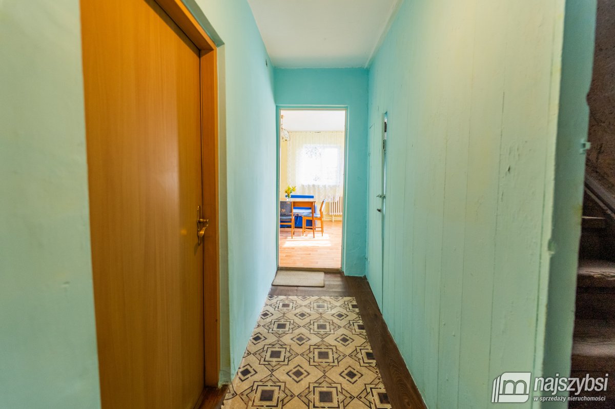 Sława- gospodarstwo z 2 domami na dużej działce. (24)