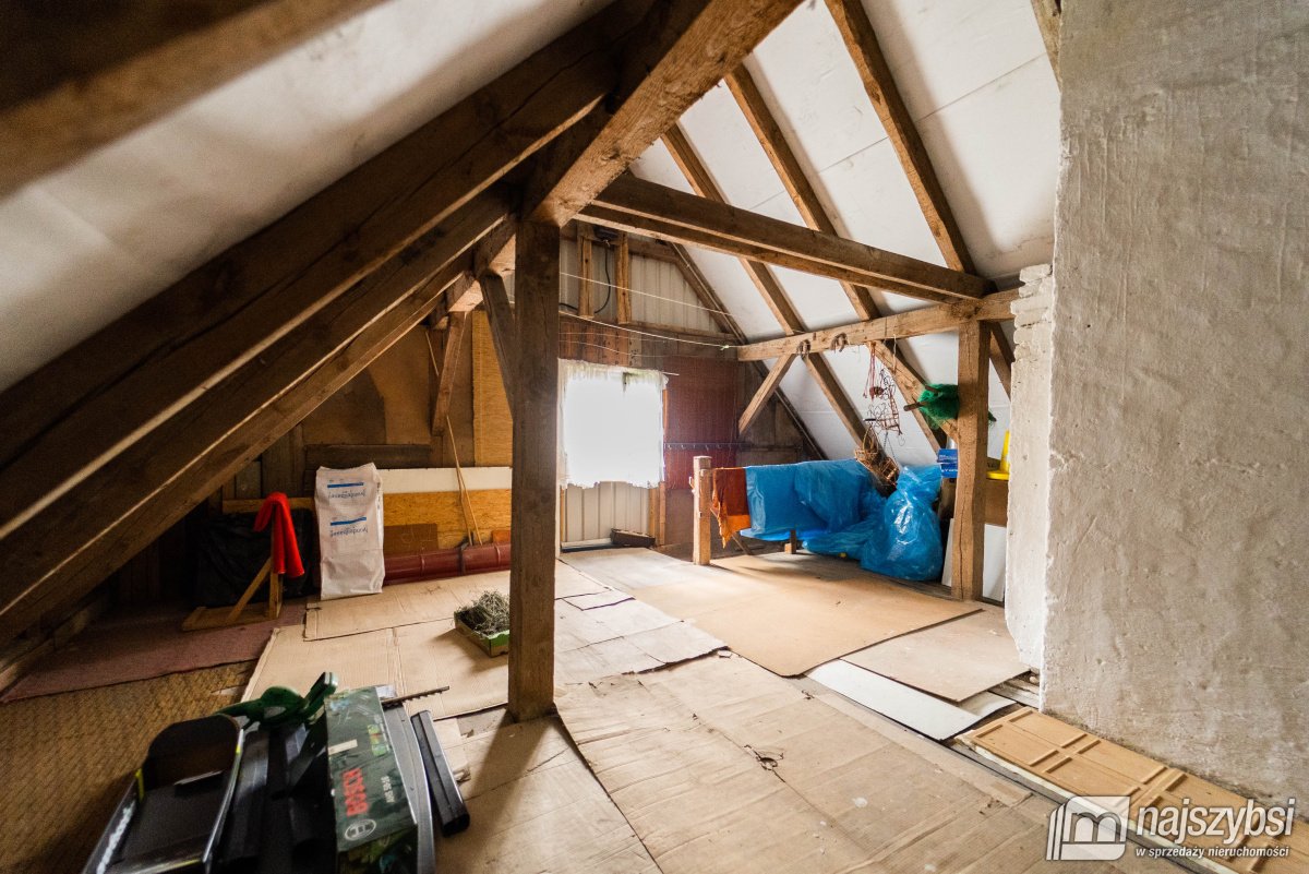 Sława- gospodarstwo z 2 domami na dużej działce. (25)