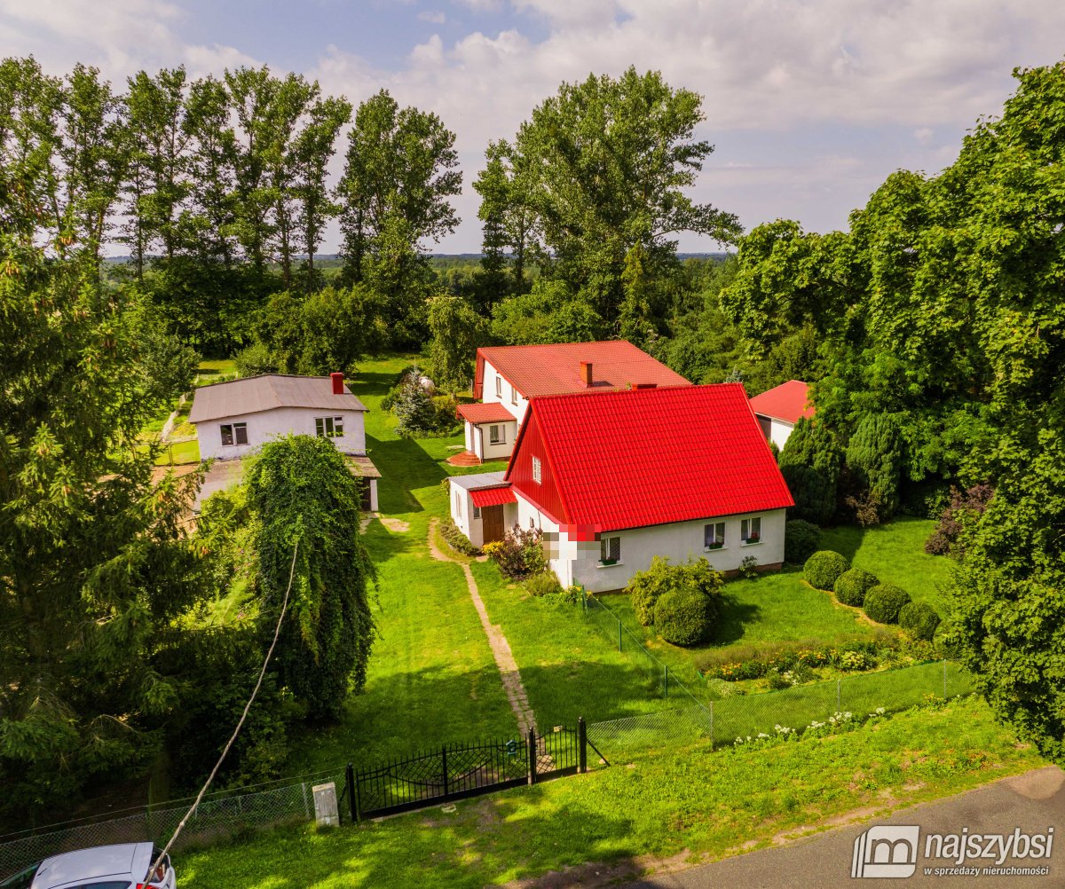 Sława- gospodarstwo z 2 domami na dużej działce. (27)