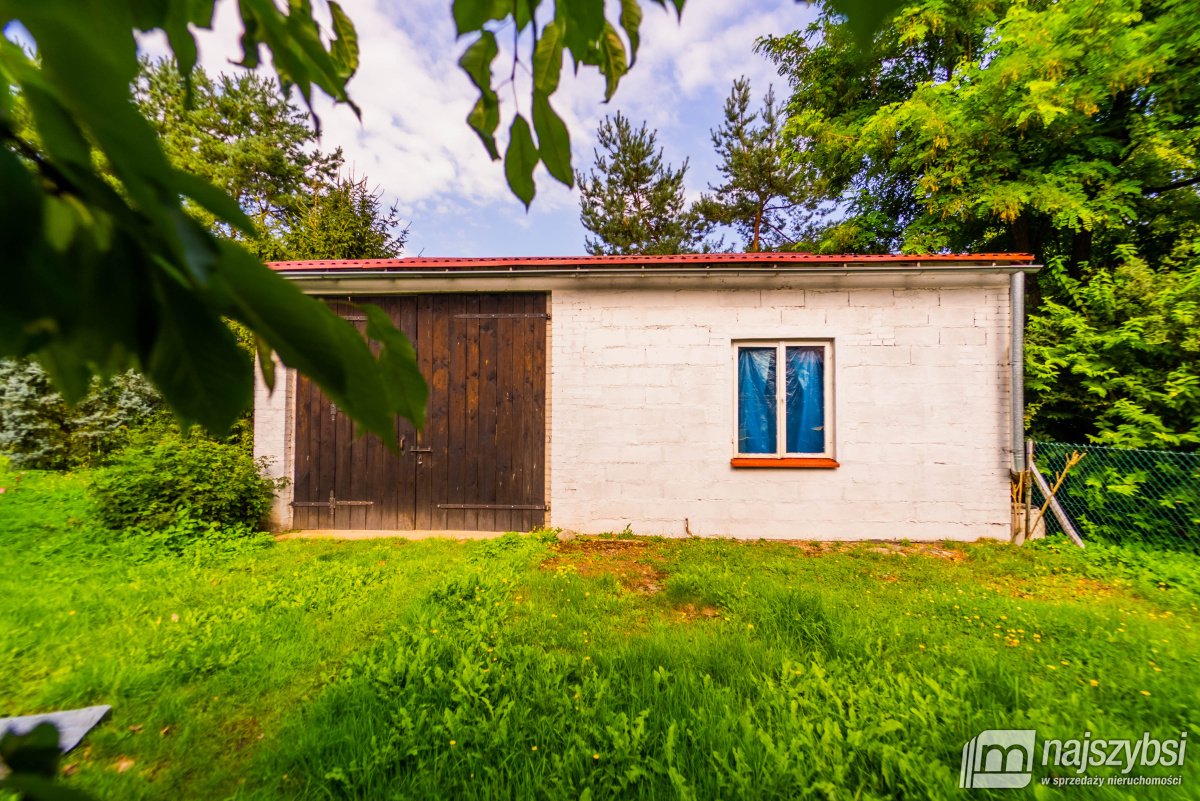 Sława- gospodarstwo z 2 domami na dużej działce. (32)