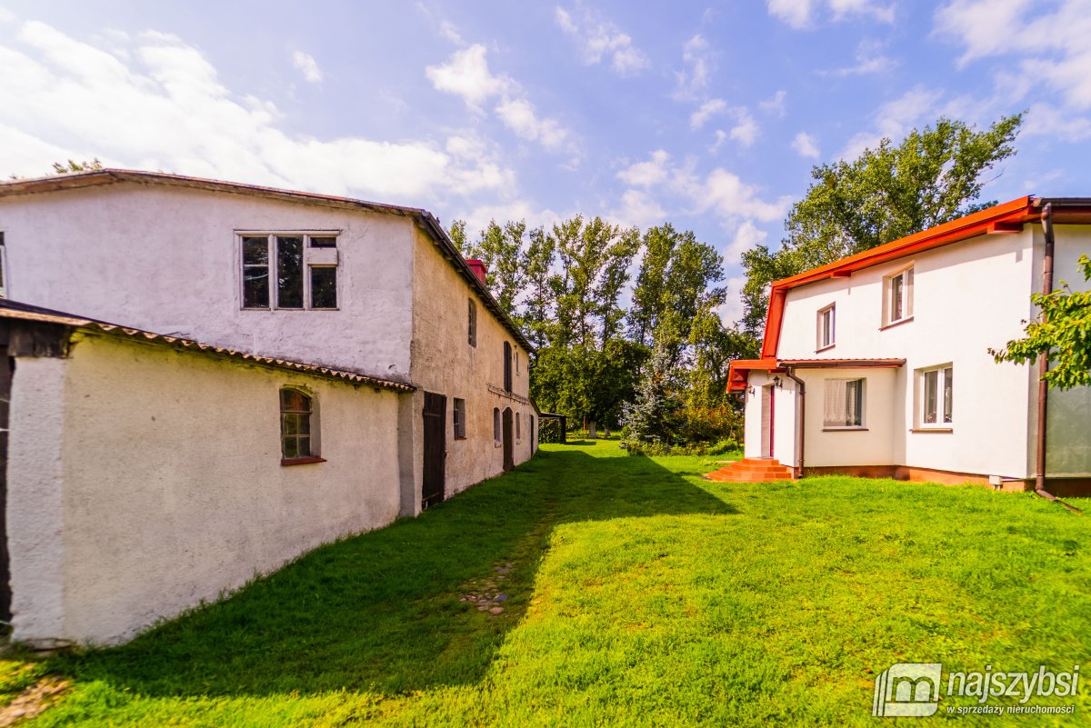 Sława- gospodarstwo z 2 domami na dużej działce. (33)