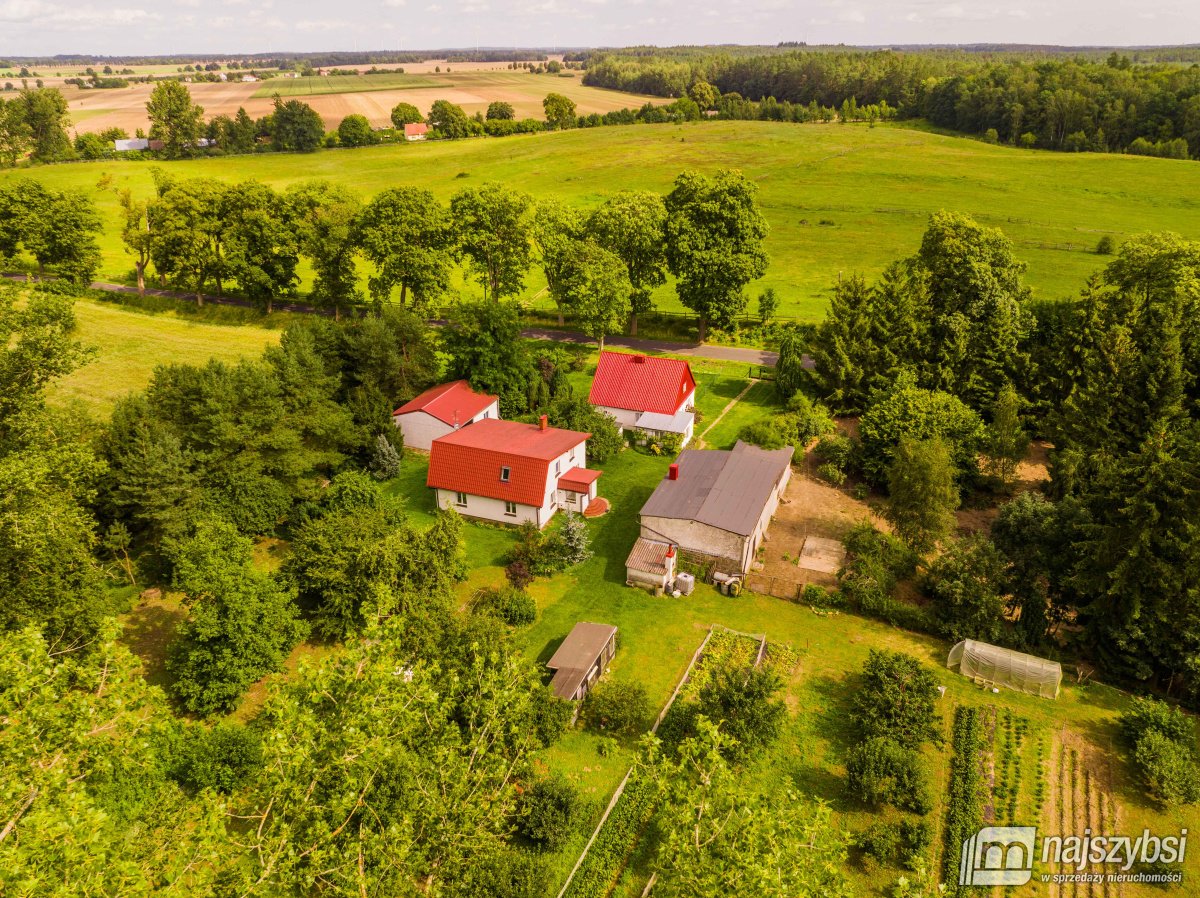 Sława- gospodarstwo z 2 domami na dużej działce. (36)