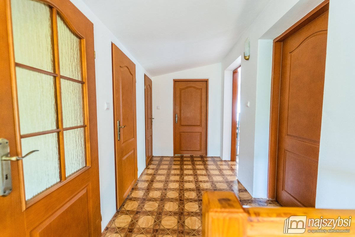 Sława- gospodarstwo z 2 domami na dużej działce. (9)