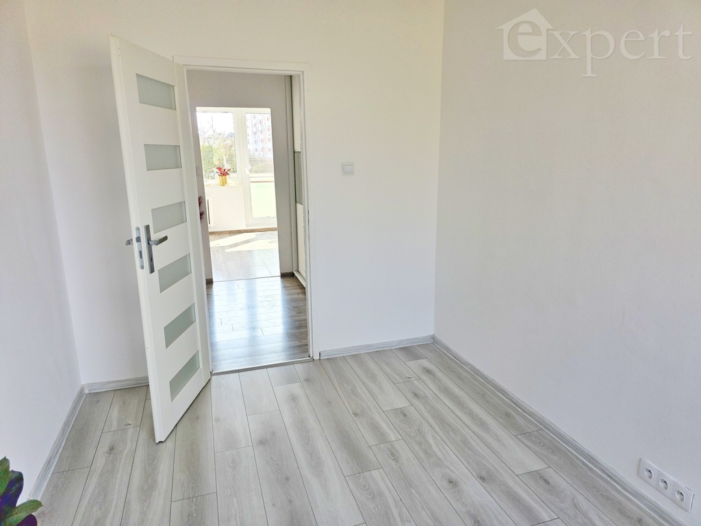 Trzy pokoje z balkonem - osiedle Zachód (13)