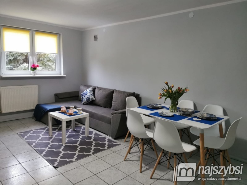 Pensjonat z widokiem na jezioro. (1)