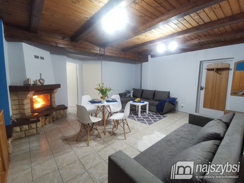 Pensjonat z widokiem na jezioro. (3)